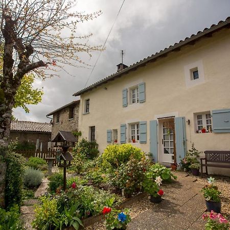La Maison Des Fleurs Montembœuf 外观 照片